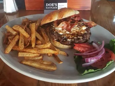 sandwich and fries at Doe's eat place